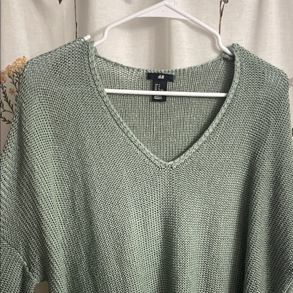 H&M Women's Mint V-Neck Sweater